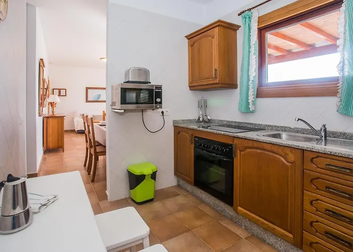 Eslanzarote Caracola, Super Wifi, Sat Tv فيلة